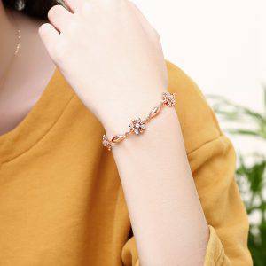hand wear bracelet